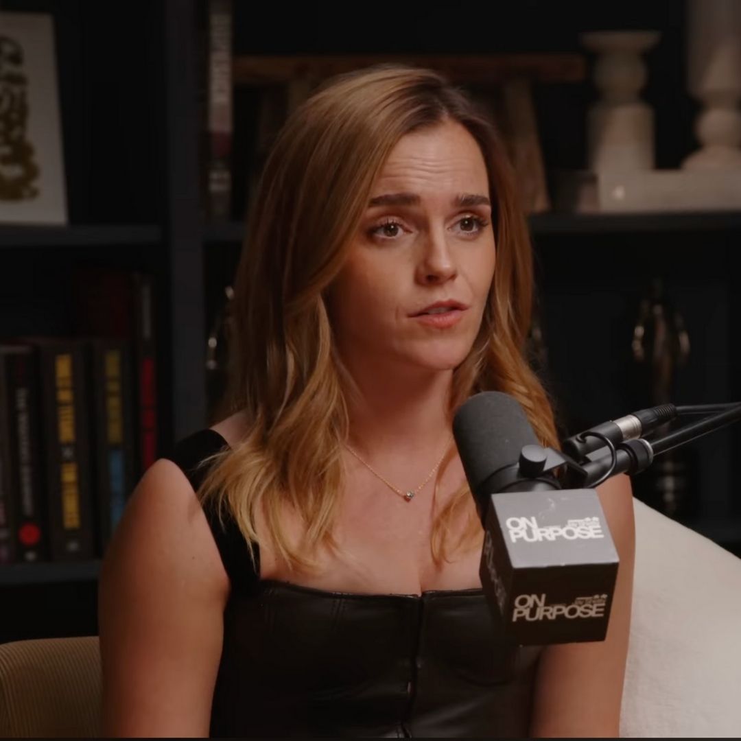 Emma Watson แชร์มุมมองผ่านรายการพอตเเคสต์ On Purpose เรื่องความสัมพันธ์และการแต่งงาน ซึ่งอาจไม่ใช่เช็คลิสต์สำคัญของชีวิต