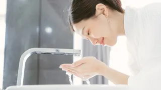 10 คลีนซิ่งบาล์ม ยี่ห้อไหนดี 2025 คลีนผิวสะอาด ใช้ได้ทุกสภาพผิว