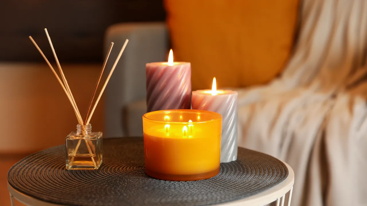 10 เทียนหอม ยี่ห้อไหนดี 2024 กลิ่นหอมละมุน ผ่อนคลาย พร้อมวิธีเลือกแบบมือโปร