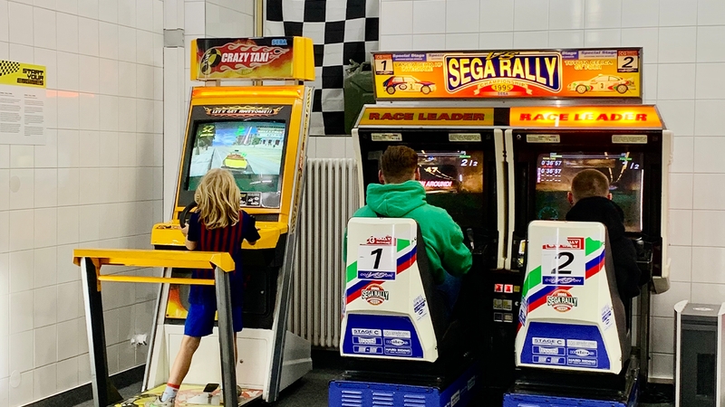 ชมวิดีโอเกมเครื่องแรกๆ ของโลก แลกเหรียญเล่นเกมตู้ย้อนยุค ที่พิพิธภัณฑ์เกมคอมพิวเตอร์ เมืองเบอร์ลิน