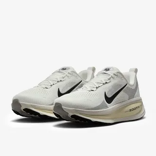 รองเท้าวิ่งผู้หญิง Nike