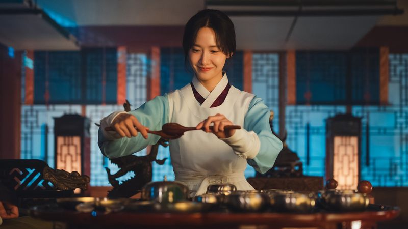 Bon Appétit, Your Majesty ซีรีส์ที่ปรุงแต่ง ‘อาหาร’ และ ‘ประวัติศาสตร์’ อย่างกลมกล่อม สะท้อนวัฒนธรรมเกาหลีใต้อย่างไร?