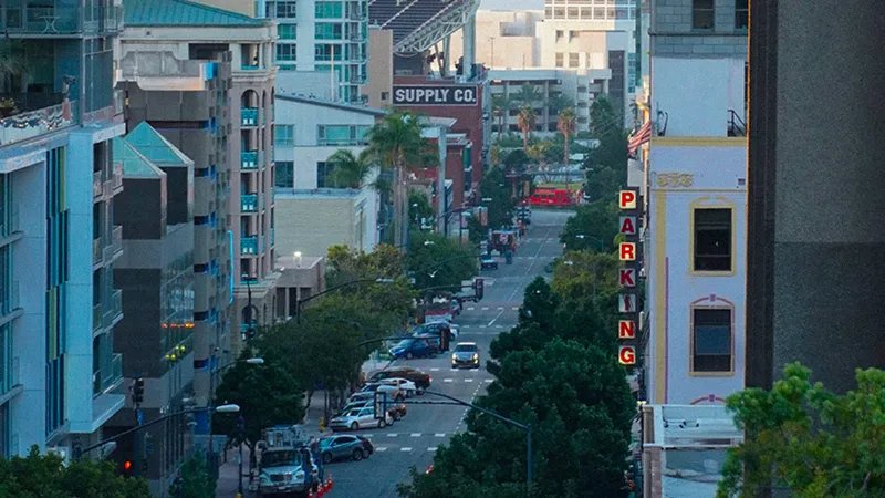 เมื่อ Smart City เริ่มที่ 'พื้นดิน' ทำไมการนำสายไฟฟ้าลงดิน ถึงไม่ใช่แค่เรื่องของทัศนียภาพ? แต่คือการคืนศักยภาพให้กับเมือง