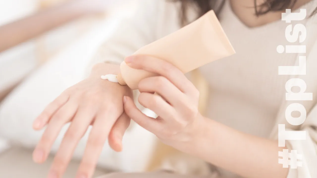 10 ครีมทามือ ยี่ห้อไหนดี 2026 มือเนียนนุ่ม มีกลิ่นหอม ไม่แห้งกร้าน