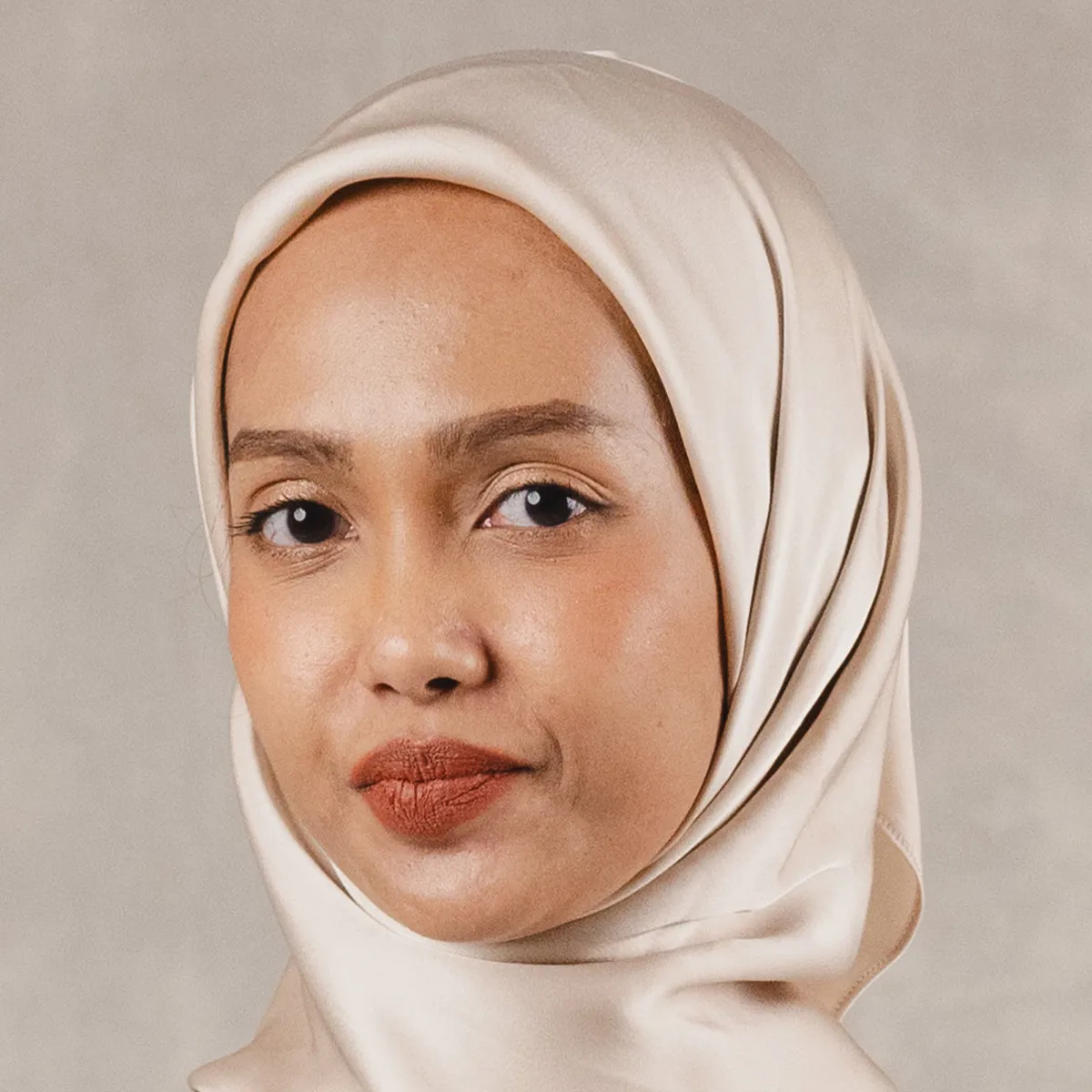 Mirror 50 : ประทับจิต นีละไพจิตร นักสิทธิมนุษยชนที่เชื่อว่าเราต้องยืนขึ้นเพื่อปกป้องสิทธิมนุษยชนของคนอื่นกันได้แล้ว