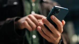 รวมพิกัดซื้อ eSIM ต่างประเทศ 2568 เน็ตลื่น ดูแมพ อัปโซเชียลไม่สะดุด