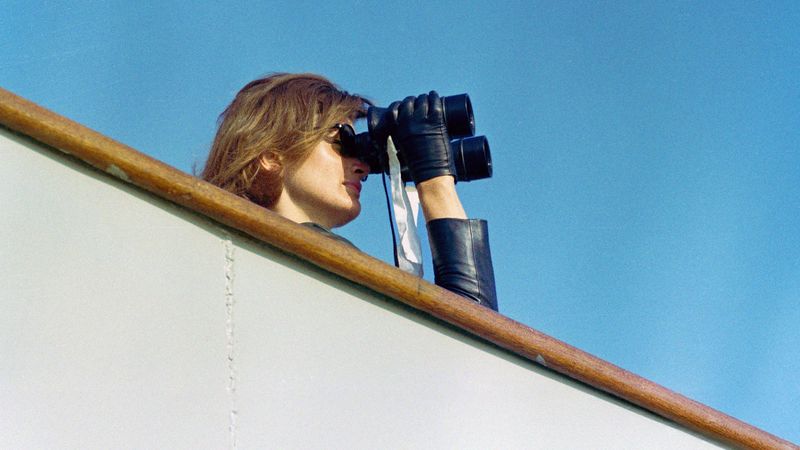 สนใจมากไปก็ดูก้าวก่าย ถามเยอะเกินไปก็ดูรุกล้ำพื้นที่ส่วนตัว แล้วในโลกยุคใหม่ เราจะใส่ใจแบบไหนถึงพอดี?