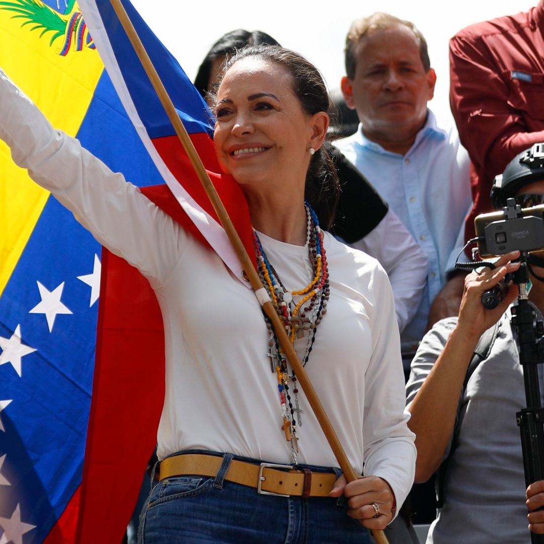 Maria Corina Machado นักเคลื่อนไหวผู้ถูกตราหน้าว่าเป็น ’คนขายชาติ’ ในเวนาซุเอลา ได้รับรางวัลโนเบลสาขาสันติภาพ ประจำปี 2025 
