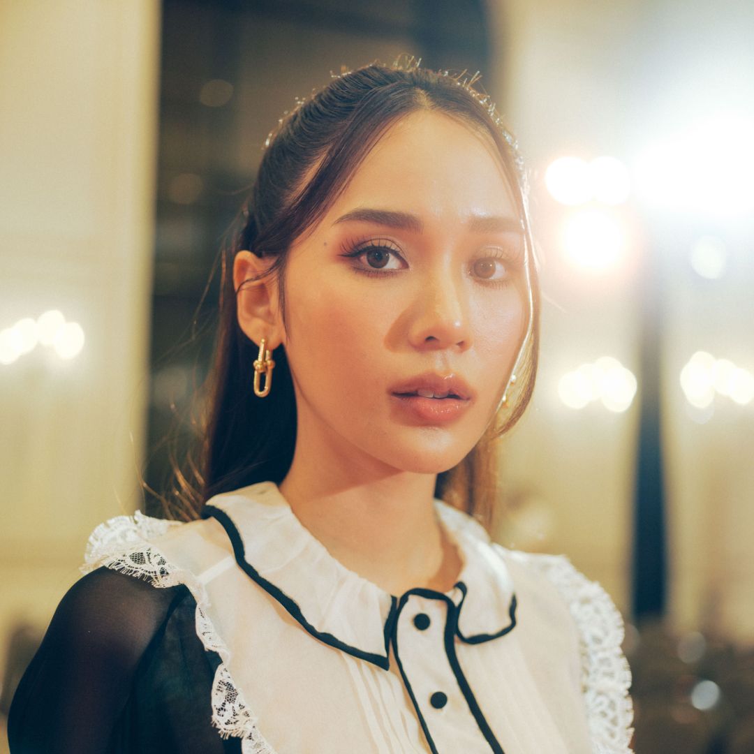 คุยกับ ญดา-นริลญา กุลมงคลเพชร นักแสดงจาก สืบสันดาน  ผู้โตมากับคุณแม่เลี้ยงเดี่ยว และมีทุกตัวละครหญิงที่ได้เล่น  สอนให้เข้าใจสิ่งที่ผู้หญิงถูกกดทับมากขึ้น