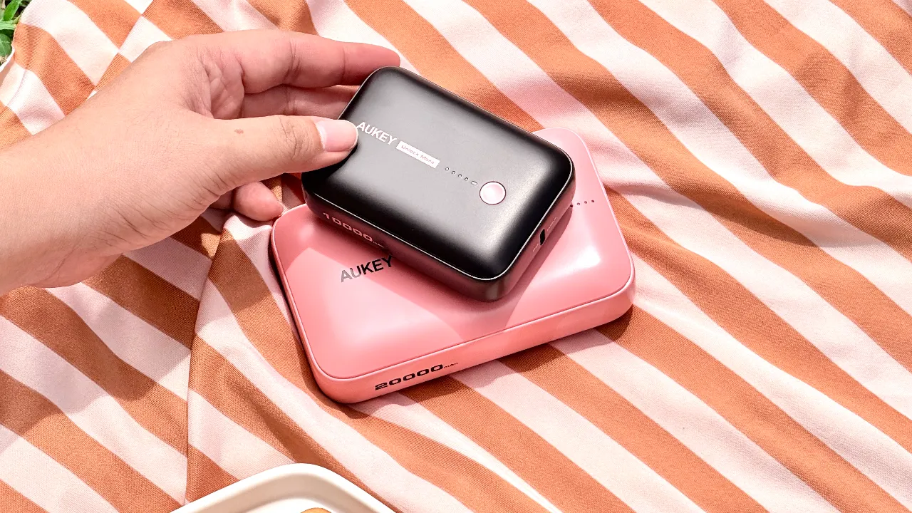 ใหม่! พาวเวอร์แบงก์ AUKEY รุ่นลิมิเต็ด Black & Pink Edition สวยเท่โดนใจ ชาร์จไว พกง่าย