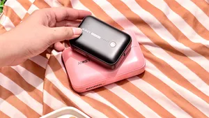 ใหม่! พาวเวอร์แบงก์ AUKEY รุ่นลิมิเต็ด Black & Pink Edition สวยเท่โดนใจ ชาร์จไว พกง่าย