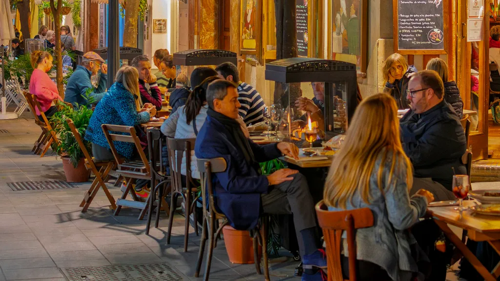 Sobremesa ปรัชญาการนั่งแช่บนโต๊ะกินข้าว