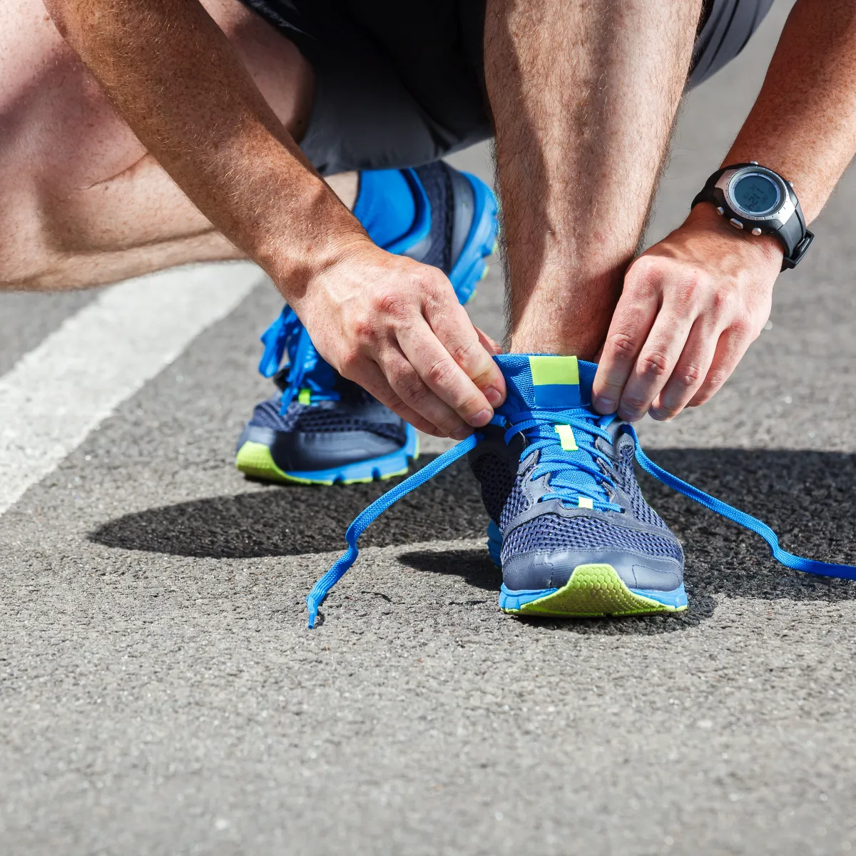 10 รองเท้าวิ่งผู้ชาย แบรนด์ไหนดี 2024 รองเท้าวิ่งแบรนด์ดัง น้ำหนักเบา ใส่สบาย