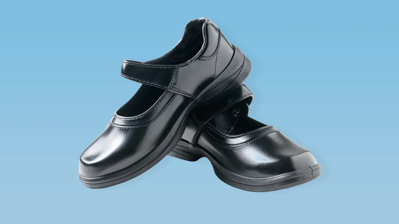 รองเท้านักเรียนหญิงยี่ห้อไหนดี 2567/2024 ต้อนรับเปิดเทอม