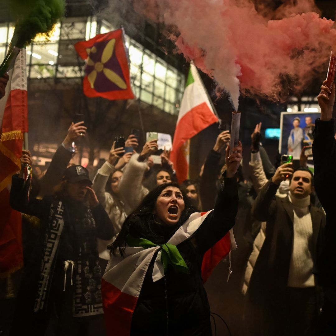 เสียชีวิตกว่า 500 คน ถูกจับนับหมื่นคน ในการประท้วงที่อิหร่าน ซึ่งผู้นำคาดโทษประหารและกล่าวหาว่าผู้ประท้วงต้องการเอาใจทรัมป์