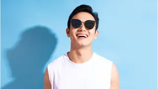 10 แว่นกันแดดผู้ชาย ยี่ห้อไหนดี 2025/2026 แว่นกัน UV ได้ ดีไซน์เท่ ไม่ซ้ำใคร