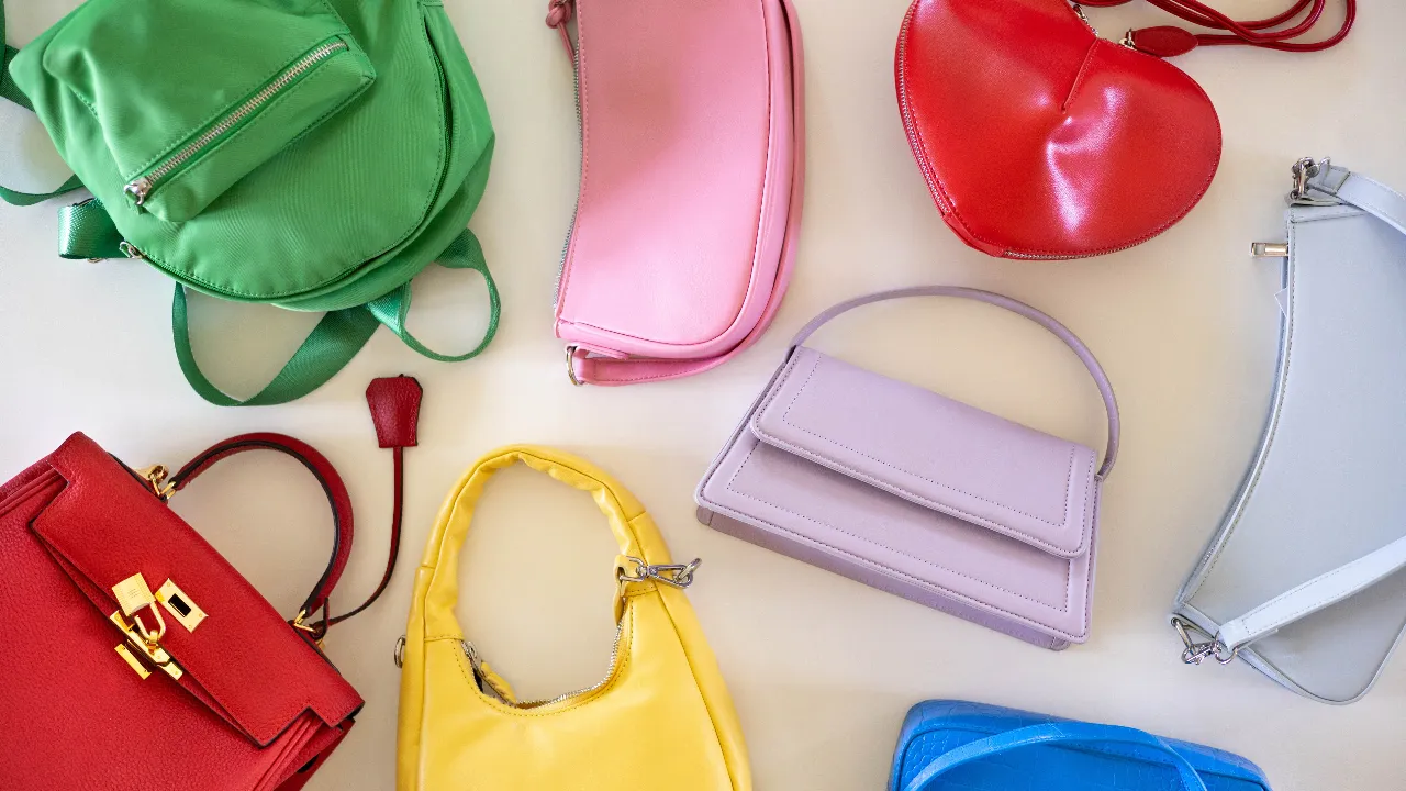 10 กระเป๋าแบรนด์ไทย ผู้หญิง ยี่ห้อไหนดี 2025 ดีไซน์สวย ราคาไม่แพง