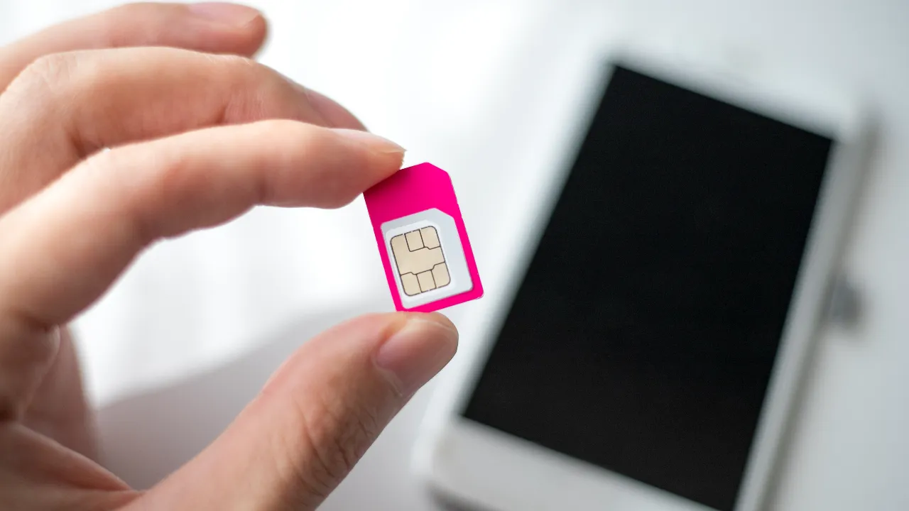 ซิมเน็ตรายปี 2568 ค่ายไหนดี จ่ายครั้งเดียว เล่นเน็ตไม่อั้นตลอดปี