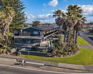 Orewa Beachcomber