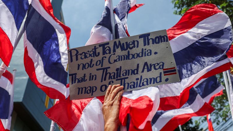 สมรภูมิข่าวสารใต้ร่ม Hybrid Warfare  การโจมตีอันไร้ซึ่งความรุนแรง แต่ส่งผลต่อการเมืองและอารมณ์สังคมกว่าที่คิด
