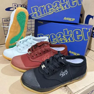 Breaker รองเท้านักเรียนเบรกเกอร์ รุ่น BK-4 พื้นฟุตซอล(สีเหลือง) ไซส์ 29-45 รองเท้าผ้าใบ รองเท้านักเรียน ผ้าใบเบรกเกอร์ กีฬา Sport ออกกำลังกาย ผู้ชาย