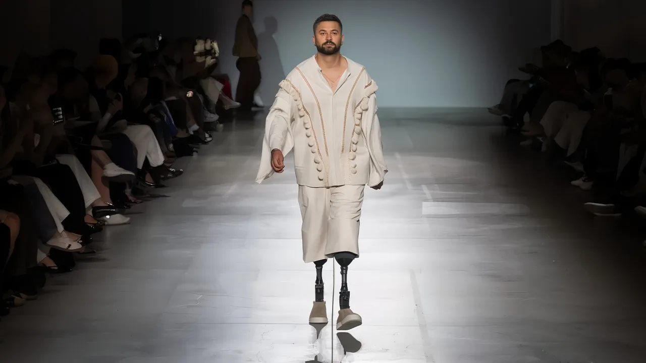 ให้ความหวังและศิลปะงอกเงย แม้อยู่ใต้เงาของสงคราม การกลับมาของ 'Ukrainian Fashion Week 2024'