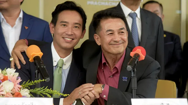 ออกจากทางตัน ไม่ตั้งรัฐบาลข้ามขั้ว รั้งเพื่อไทย - นับถอยหลัง สว. 