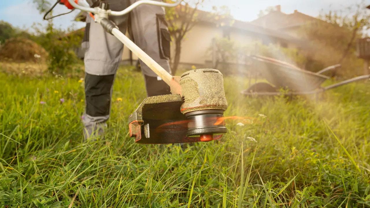 เครื่องตัดหญ้า ยี่ห้อไหนดี 2024 เครื่องยนต์ 2 จังหวะ / 4 จังหวะ ทนทาน ตัดหญ้าไว