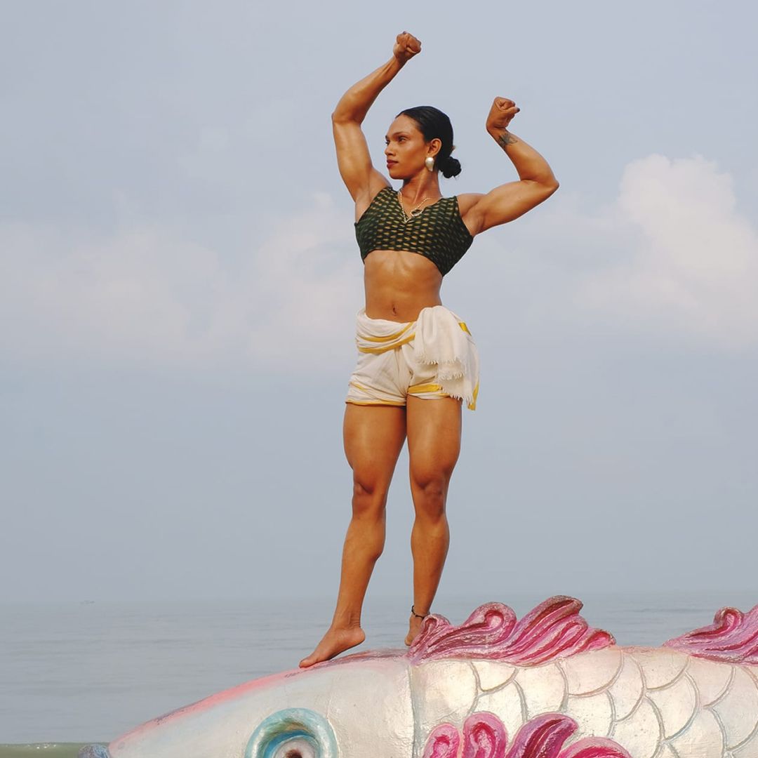 Keerthana Kunnath ศิลปินผู้ฉายภาพมัดกล้ามของนักเพาะกายหญิงในอินเดีย เพื่อยืนยันความฝันที่อาจขัดต่อกรอบความเป็นหญิงที่สังคมคาดหวัง