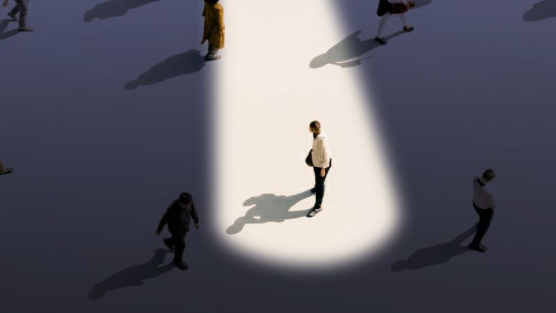 เมื่อทุกคนพยายาม 'ปกป้องใจ' ตัวเองมากเกินไป ยิ่งทำให้เรารู้สึกโดดเดี่ยวและห่างไกลจากสังคม