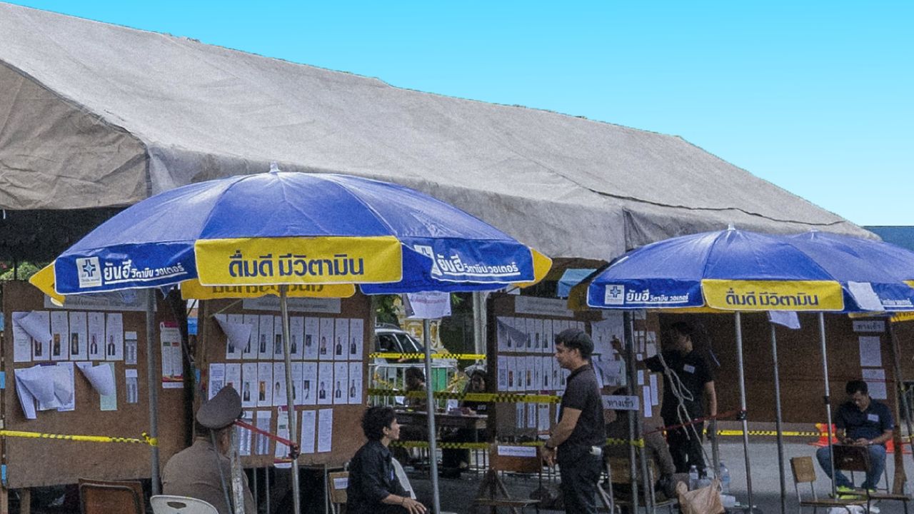 ทำไมคนกรุงเทพมาใช้สิทธิไม่ถึงครึ่ง? ตกลงการเลือกตั้งเป็น ‘สิทธิ’ หรือ ‘หน้าที่’ ในวันที่ท้องถิ่นไม่ให้เลือกตั้งล่วงหน้า ระบบจะเอื้อให้คนเข้าคูหามากกว่านี้ได้ไหม?