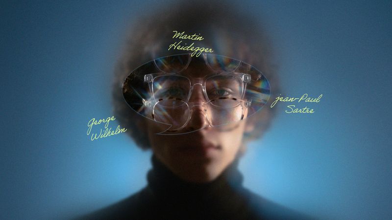 วิธีเอาตัวรอดผ่านแว่นตานักปรัชญา ในวันที่โลกเต็มไปด้วยจุดยืนทางความคิด เราควรวางตัวอย่างไรให้เป็นตัวเราและไม่ถูกครอบงำด้วยความคิดคนอื่น