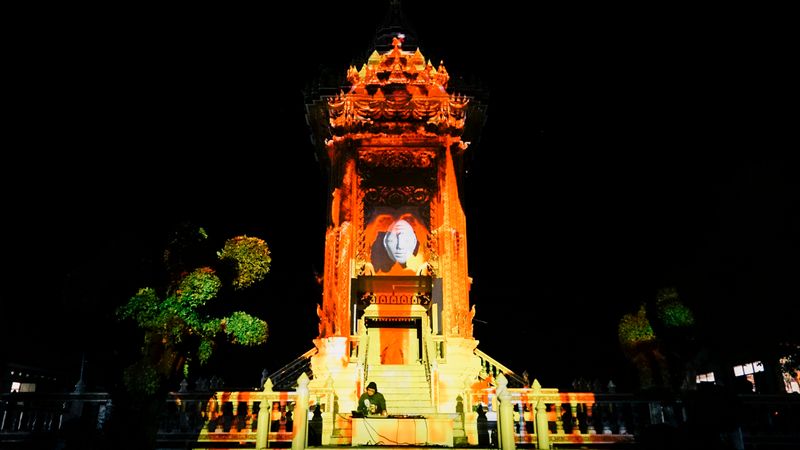 ‘วิหาร’ การพบพานบนพื้นที่ทับซ้อนของความตาย คนเป็น และคนตรี