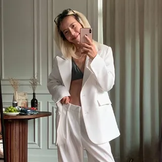 เสื้อเบลเซอร์ (Blazer)