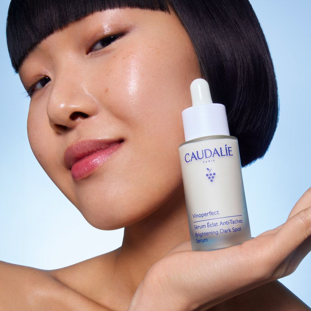 Caudalie Vinoperfect Serum เซรั่มที่ขายออกทุก 15 วินาที เคลียร์ผิวหมอง ลดจุดด่างดำ กับสิทธิบัตรเฉพาะที่ค้นคว้ากว่า 20 ปี อ่อนโยนจนคุณแม่ตั้งครรภ์หรือให้นมลูกใช้ได้