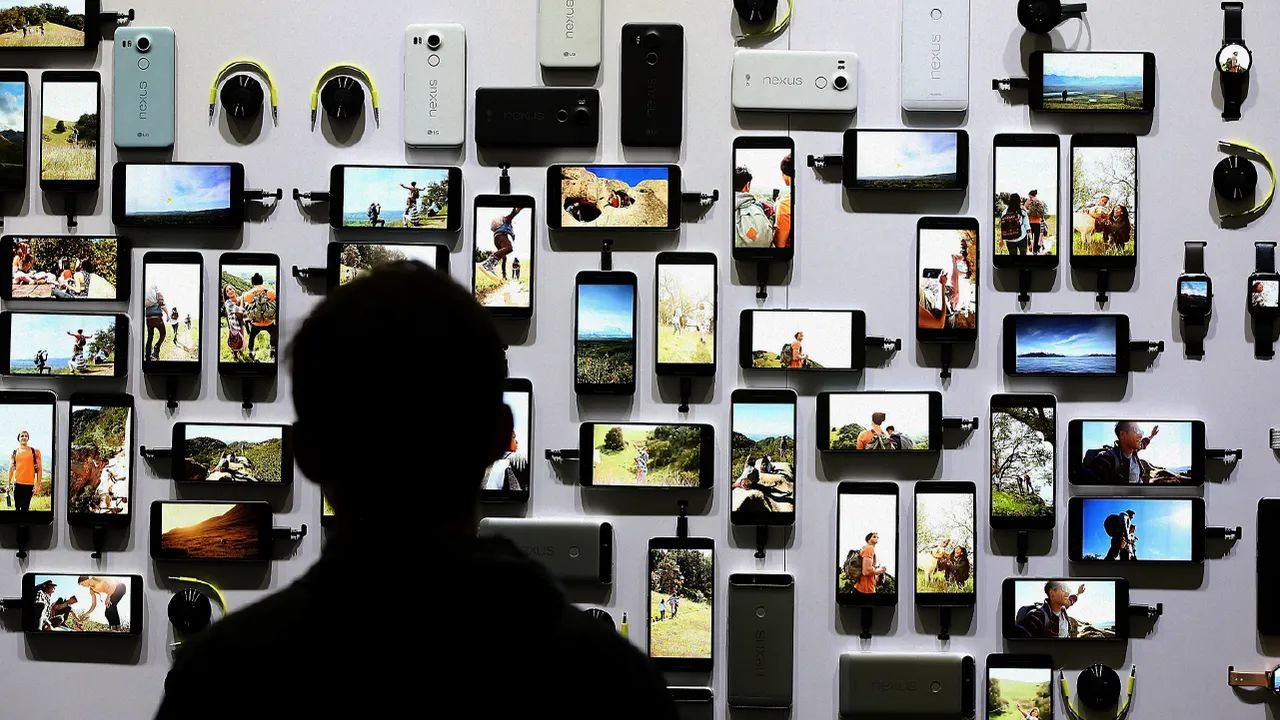 DIGITAL MINIMALIST หนทางแห่งการทวงคืน ‘เวลา’ และ ‘สมาธิ’ ในยุคที่ทุกอย่างสั้น เร็ว และเอ่อล้น