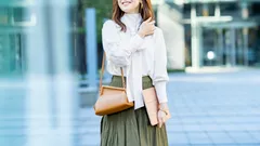 10 ชุดทำงานผู้หญิง แบรนด์ไหนดี 2025 สวยอินเทรนด์ โดนใจสาวออฟฟิศ