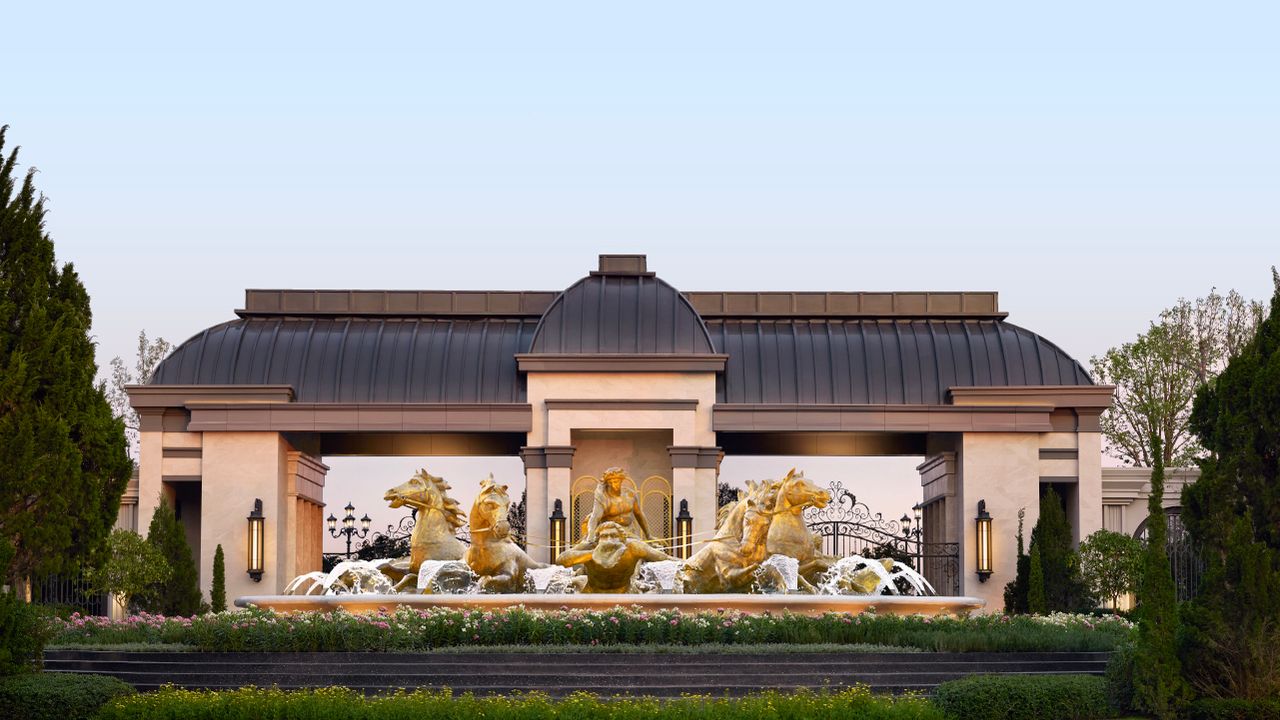 สำรวจประตูโครงการอสังหาฯ เมื่อ Main Gate ไม่ได้เป็นแค่ทางเข้า แต่เป็น ‘ฟิลเตอร์’ ที่พาใจกลับบ้าน