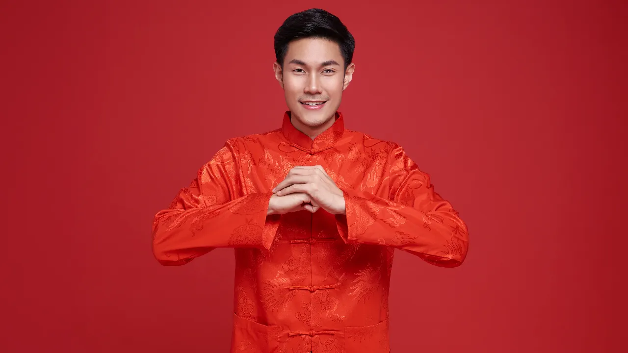 แนะนำ 10 เสื้อตรุษจีนผู้ชาย เนื้อผ้าดี ใส่สบาย เสริมความเฮง