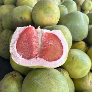 ส้มโอทับทิมสยามผิวมีตำหนิจำนวน1ลูก