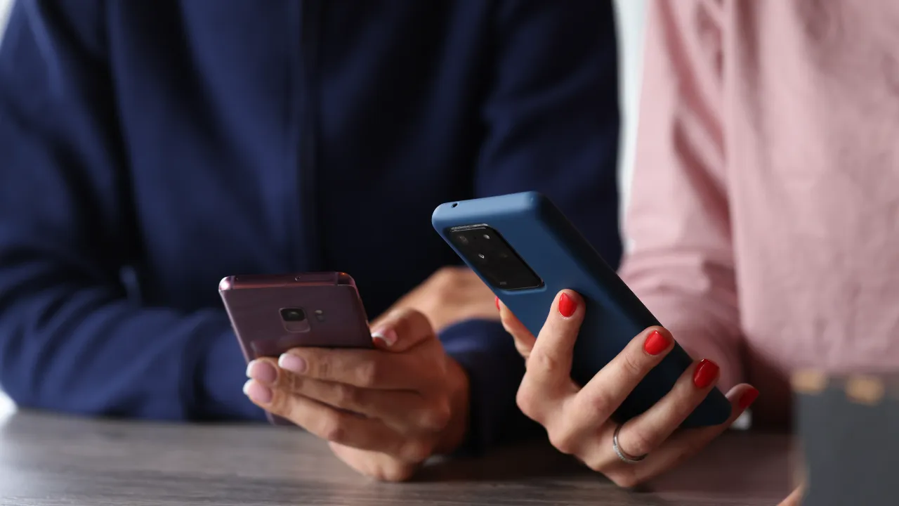 10 มือถือ ราคาไม่เกิน 5000 รุ่นไหนดี 2026 จอใหญ่ แบตอึด สเปกครบครัน