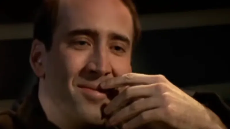 ทำกาแฟหก เดินชนกระจก ตกบันได เมื่อการหัวเราะให้กับความผิดพลาดในวันที่ไม่ใช่ ช่วยเปลี่ยนเรื่องน่าอายให้มีเสน่ห์ได้มากขึ้น