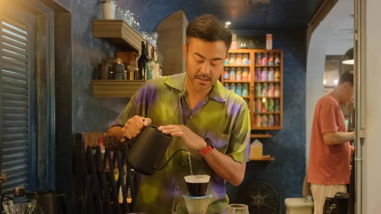 SWERB Specialty มนต์รักกาแฟซิ่งย่านสาทร กับการชูความเป็น ‘New Media’ ด้วยเฮ้าส์เบลนด์ที่ไม่จำเจ