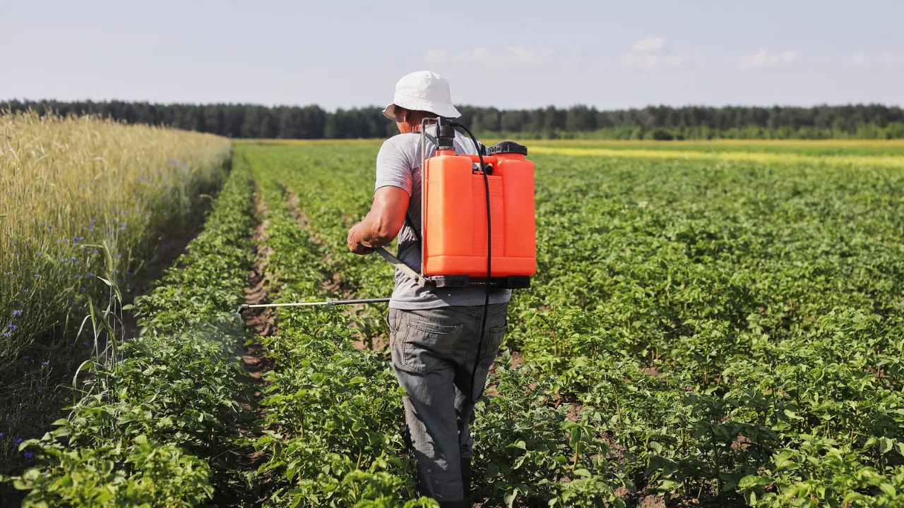 10 เครื่องพ่นยาแบตเตอรี่ ยี่ห้อไหนดี 2025 ขายดี แบตอึด ใช้ได้นาน