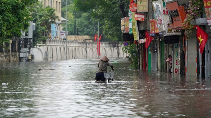 ความเสียหายที่กลายเป็นครู มองวิธีรับมือ ‘ไต้ฝุ่นคาจิกิ’ ของเวียดนาม