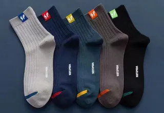 ความกล้าหาญของผู้ชายขนาดกลางและถุงเท้าหลอดยาวมีง่ายและสะดวกสบายผ้าฝ้ายบริสุทธิ์อบอุ่นในฤดูใบไม้ร่วงและฤดูหนาวระบายอากาศและอเนกประสงค์กีฬาสบายๆและถุงเท้าของผู้ชายธุรกิจ