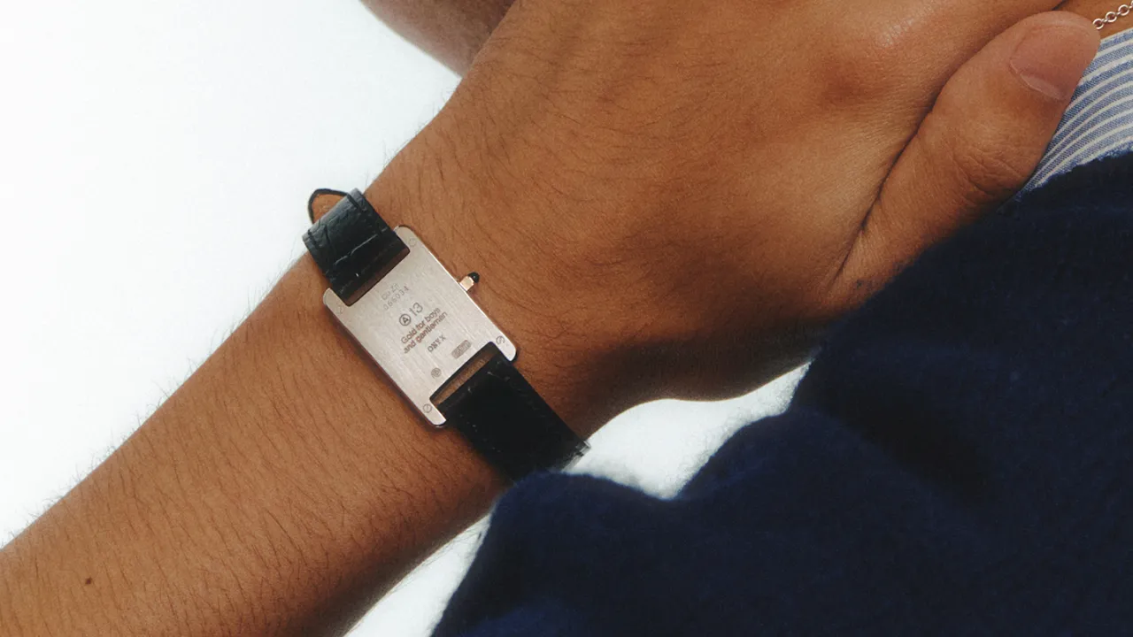 NUMBERING นาฬิกาทิพย์ที่กำลังฮิตในหมู่วัยรุ่นเกาหลี และไม่ได้เอาไว้ดูเวลา แต่เอาไว้ใส่คอมพลีทลุค ให้ข้อมือดูมีอะไรแบบเก๋ๆ 