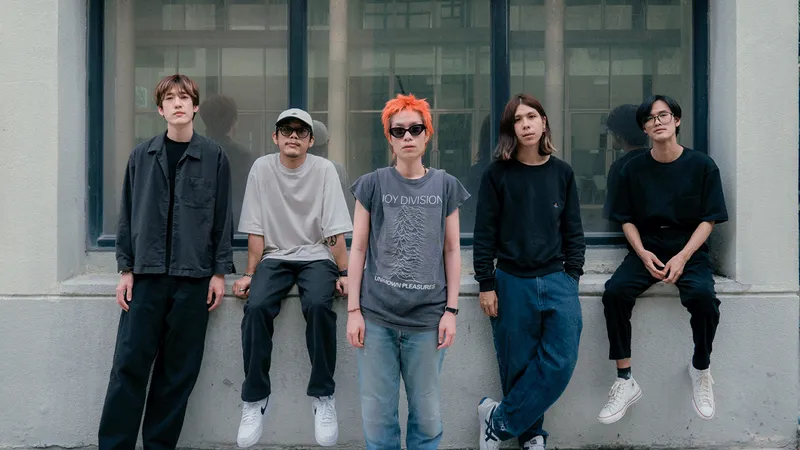 ไดอารี่ 11 ปี ของ Zweed n’ Roll : บทสนทนาว่าด้วยช่วงเวลาจาก ‘ธันวาคม’ ถึง ‘วางไว้’