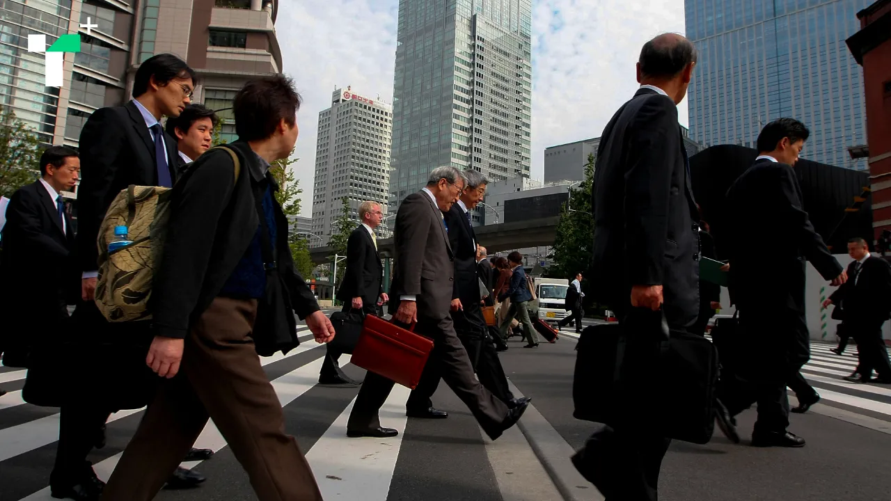 ถอดบทเรียนจาก ‘เจเนอเรชันที่สาบสูญ’ ของญี่ปุ่น เมื่อวิกฤตเศรษฐกิจในยุค 90 แช่แข็งชีวิตคนวัย 50 ในปัจจุบัน และสิ่งที่ไทยต้องระวังคืออะไร