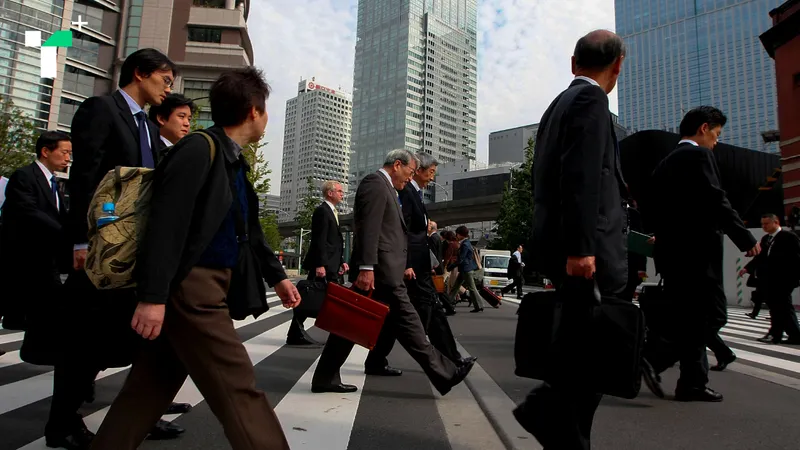 ถอดบทเรียนจาก ‘เจเนอเรชันที่สาบสูญ’ ของญี่ปุ่น เมื่อวิกฤตเศรษฐกิจในยุค 90 แช่แข็งชีวิตคนวัย 50 ในปัจจุบัน และสิ่งที่ไทยต้องระวังคืออะไร